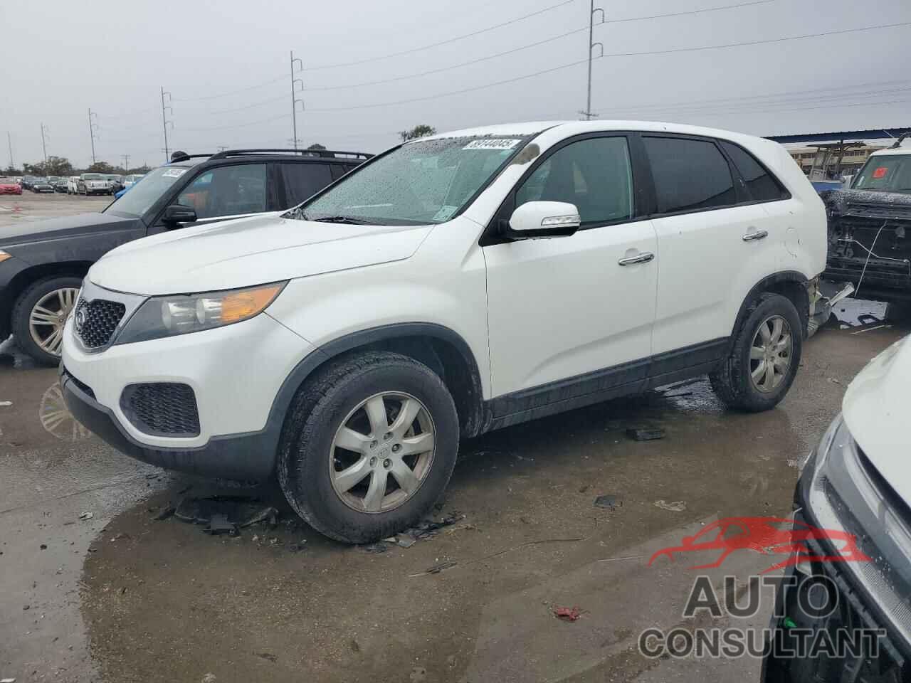 KIA SORENTO 2011 - 5XYKT3A13BG004775
