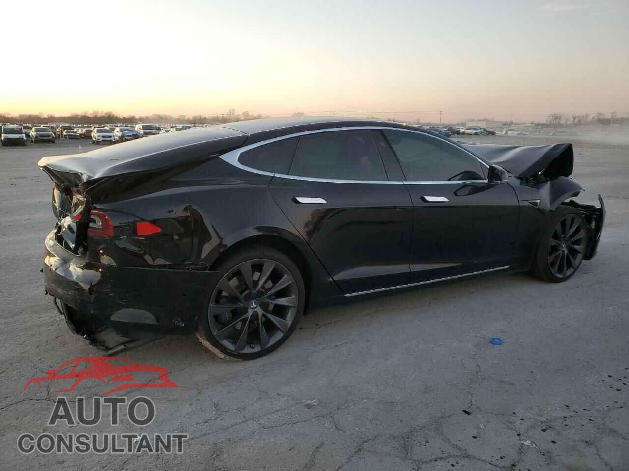 TESLA MODEL S 2018 - 5YJSA1E29JF296824