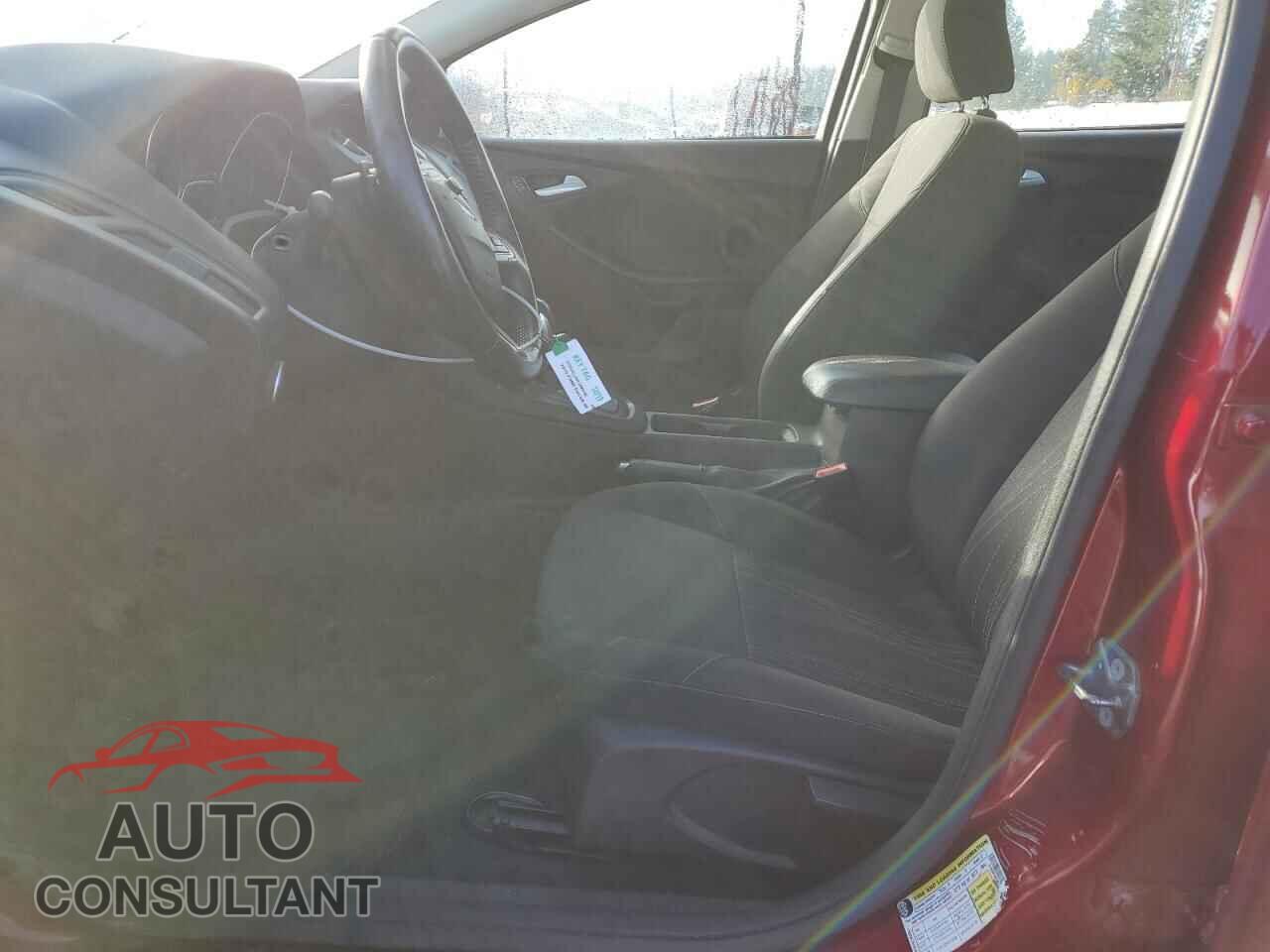 FORD FOCUS 2015 - 1FADP3F2XFL281647