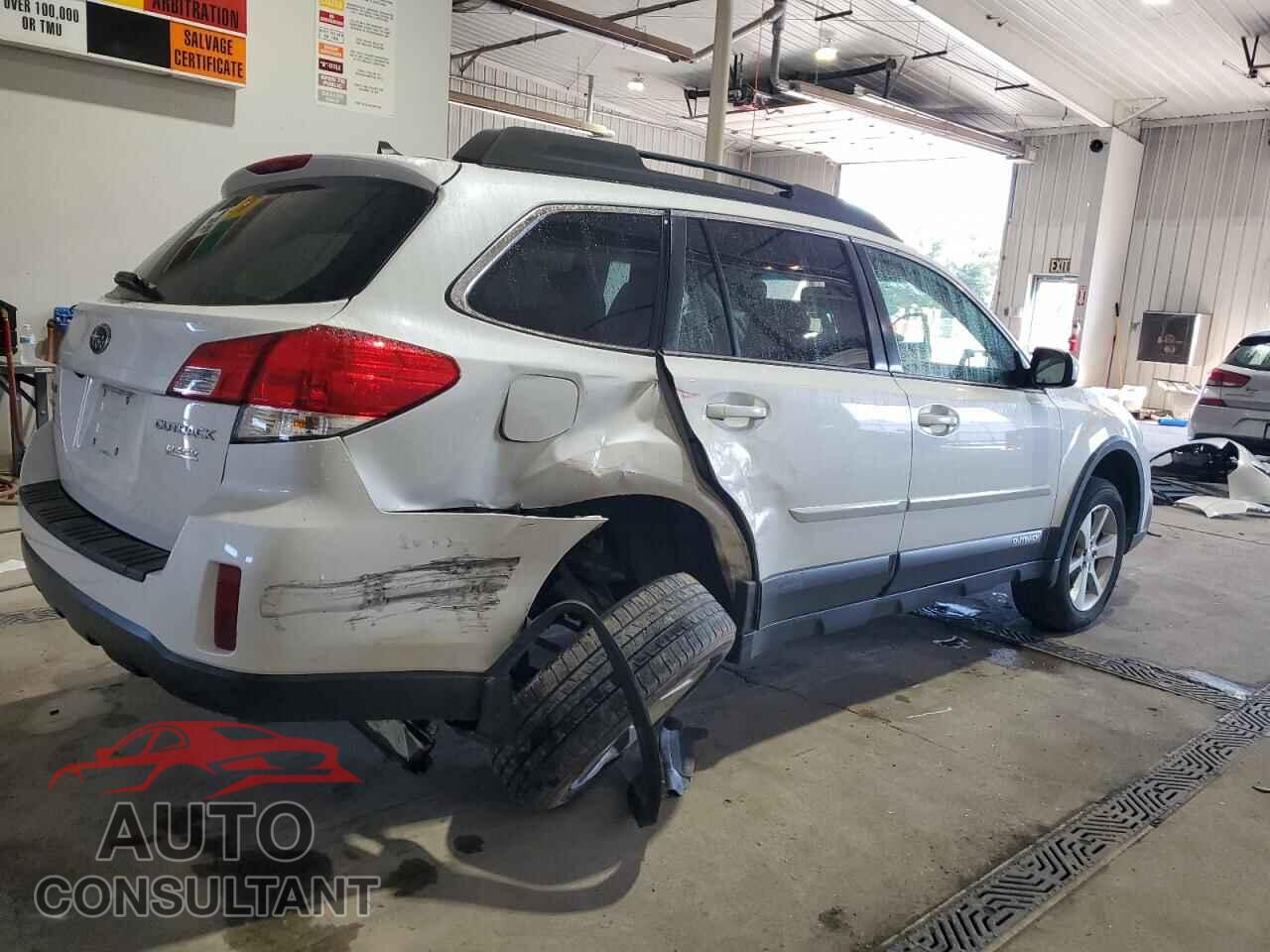 SUBARU OUTBACK 2014 - 4S4BRBLC2E3215946