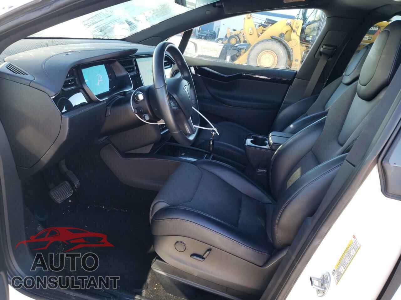 TESLA MODEL X 2018 - 5YJXCBE21JF127791