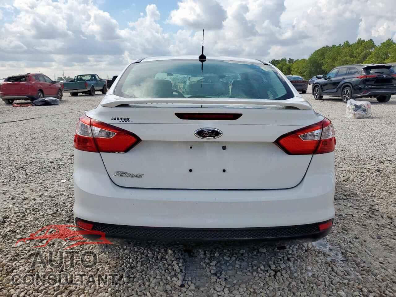 FORD FOCUS 2014 - 1FADP3F23EL337085