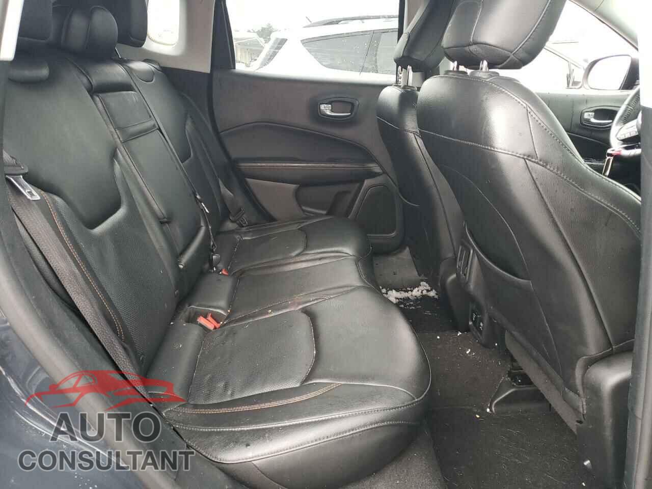 JEEP COMPASS 2018 - 3C4NJDCB5JT200416