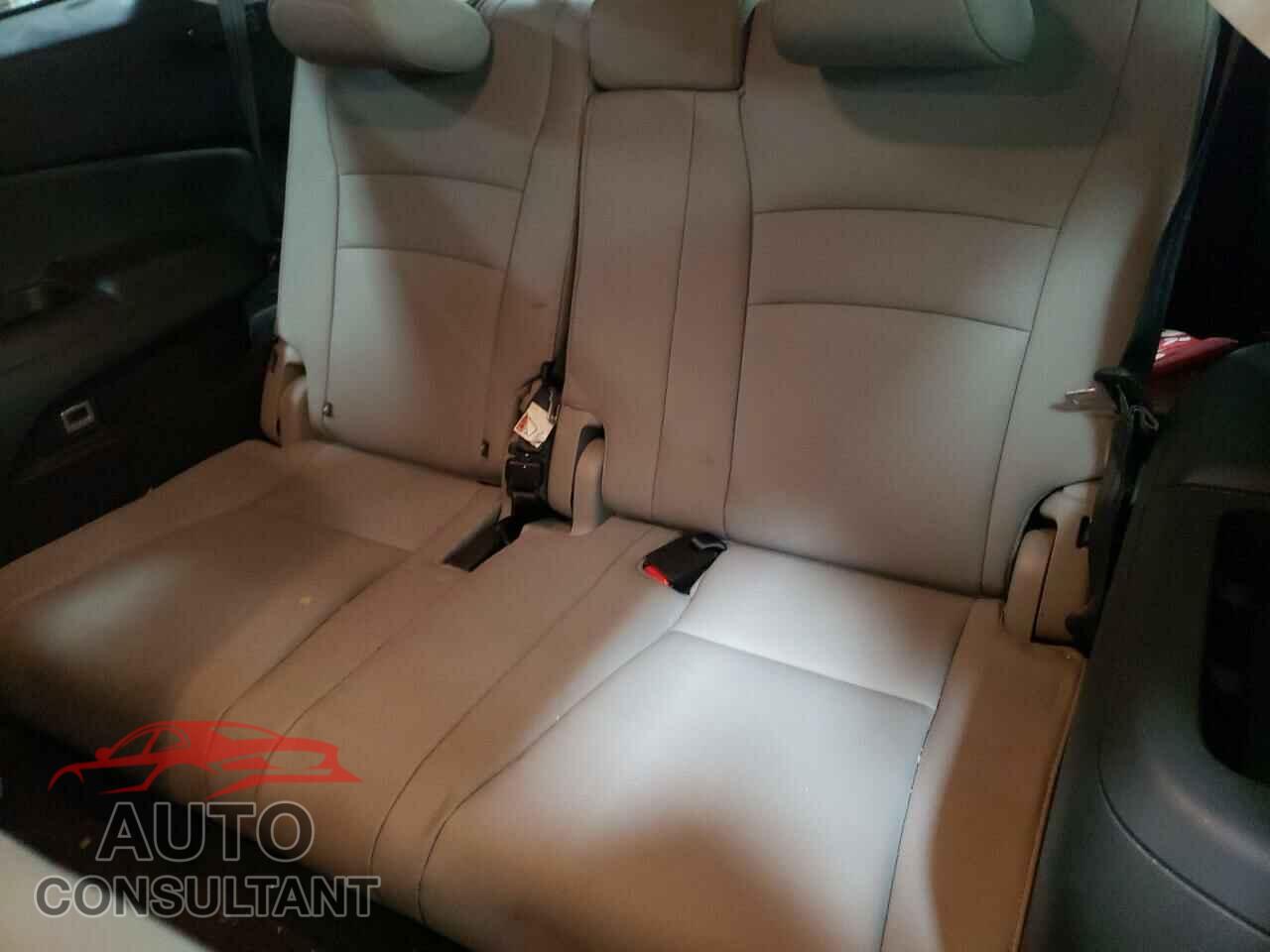 HONDA PILOT 2017 - 5FNYF6H7XHB049242