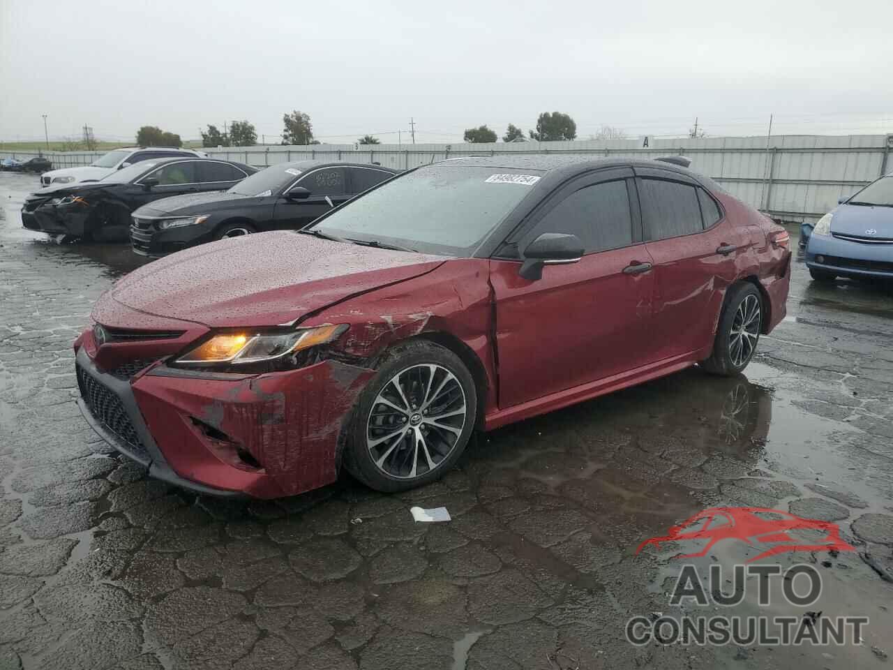 TOYOTA CAMRY 2018 - 4T1B11HKXJU663423