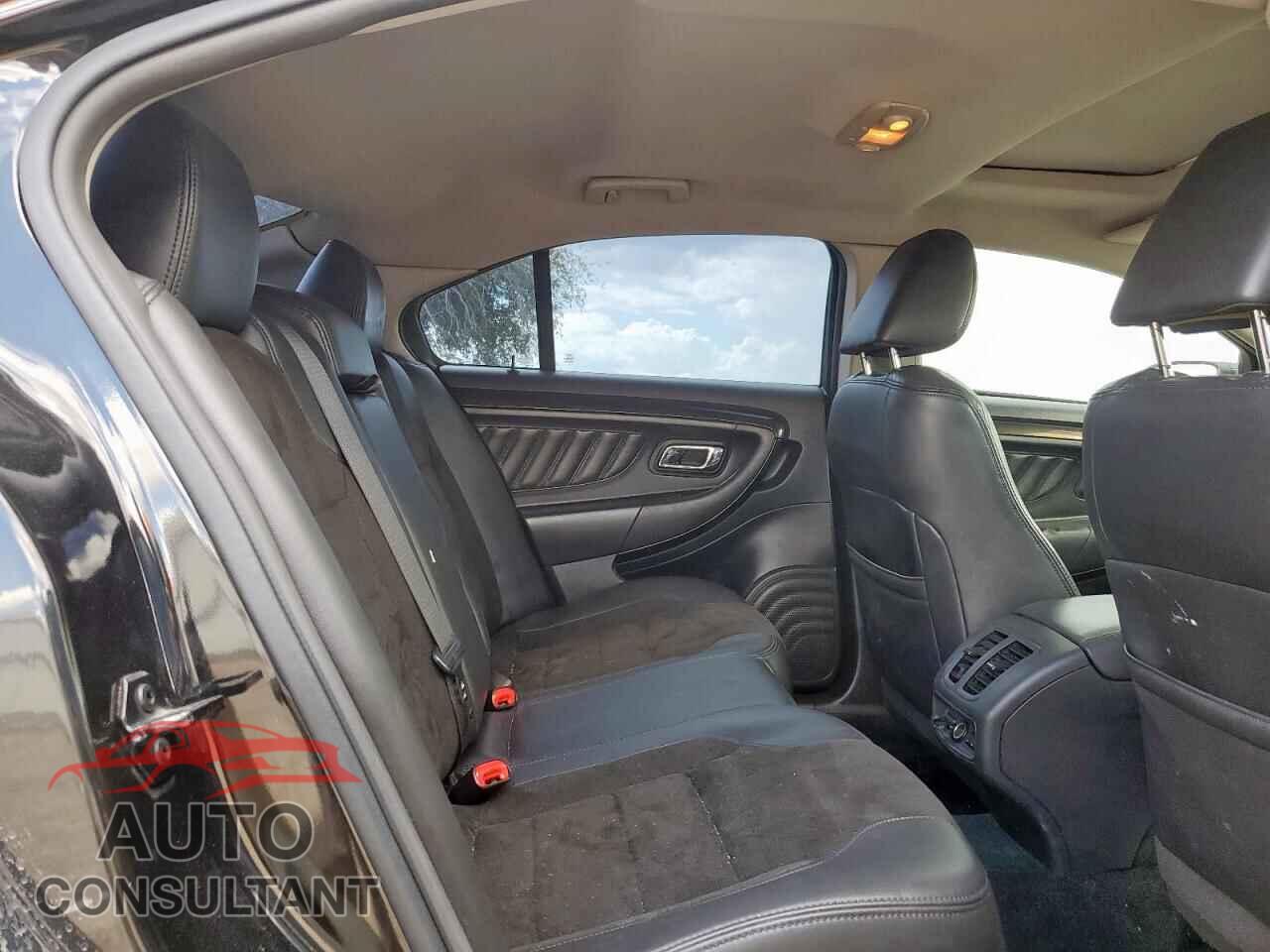 FORD TAURUS 2011 - 1FAHP2KT8BG174576