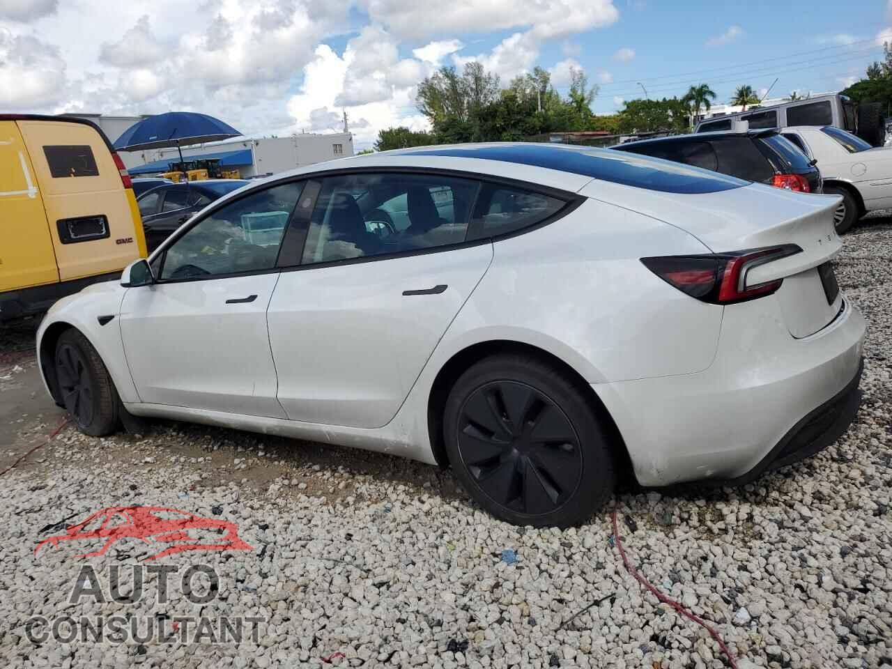 TESLA MODEL 3 2024 - 5YJ3E1EB2RF816947