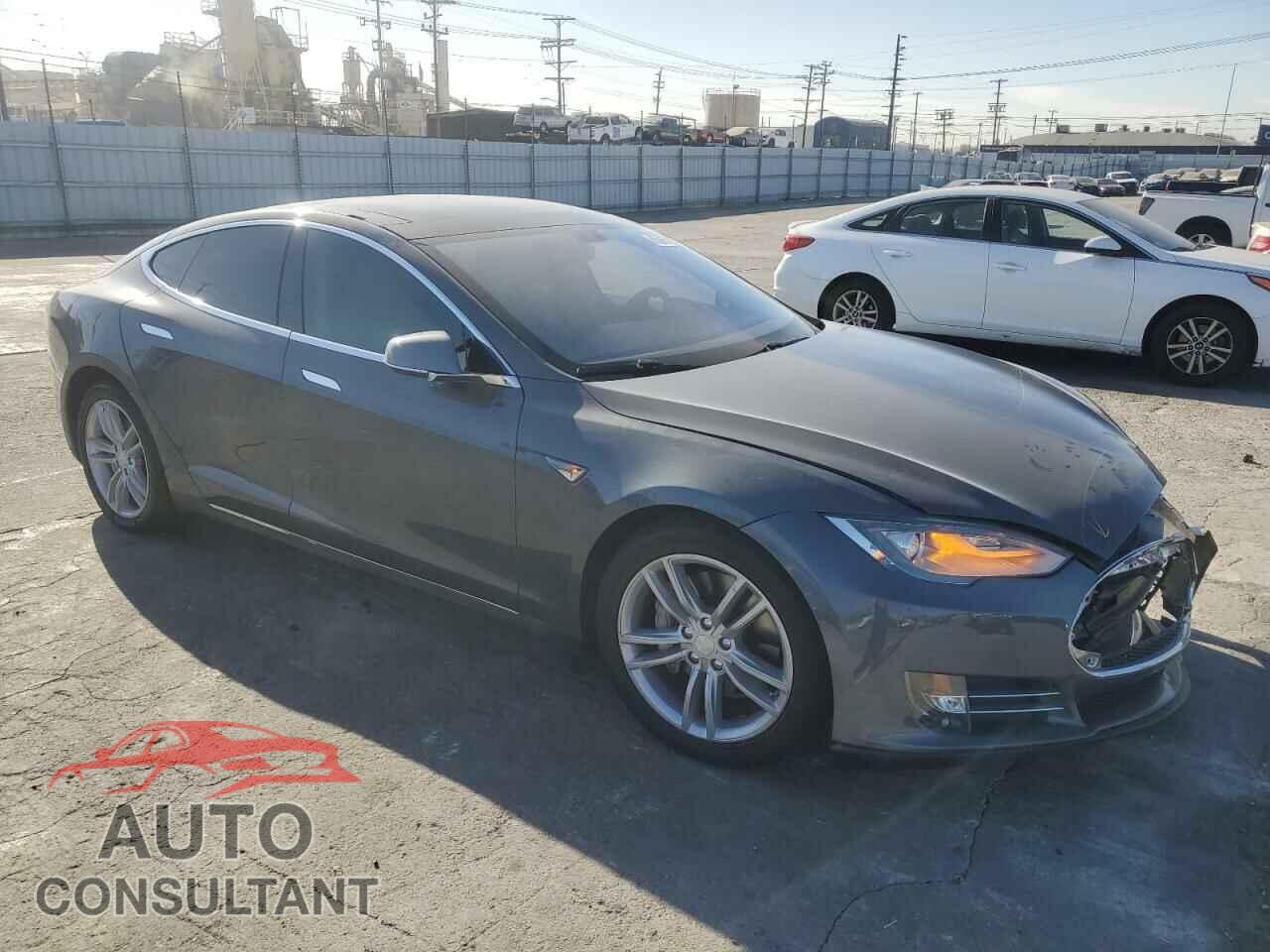 TESLA MODEL S 2013 - 5YJSA1CG1DFP05014