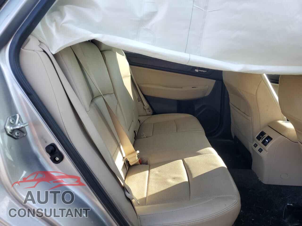 SUBARU OUTBACK 2017 - 4S4BSENC2H3228168