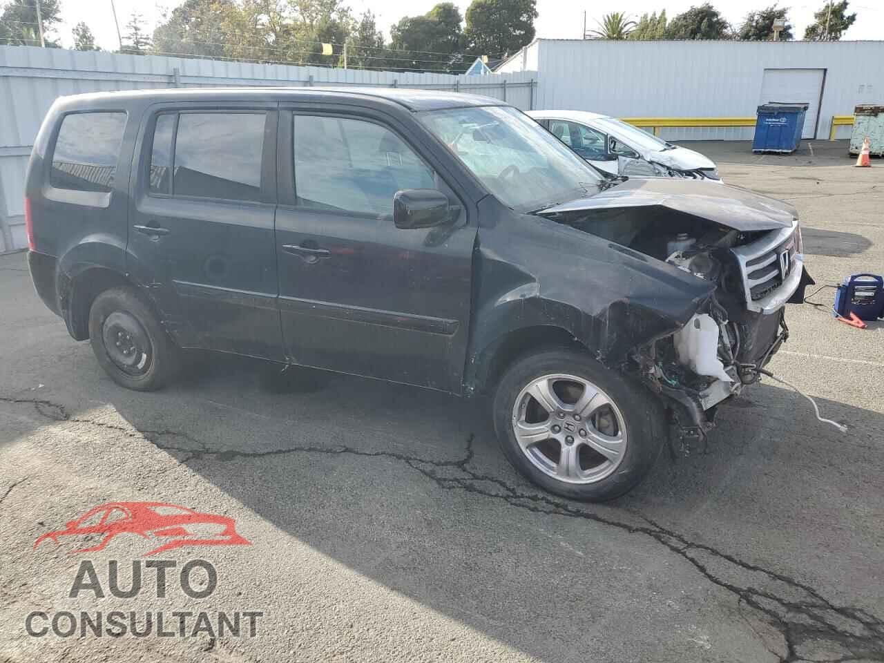 HONDA PILOT 2013 - 5FNYF3H48DB015671