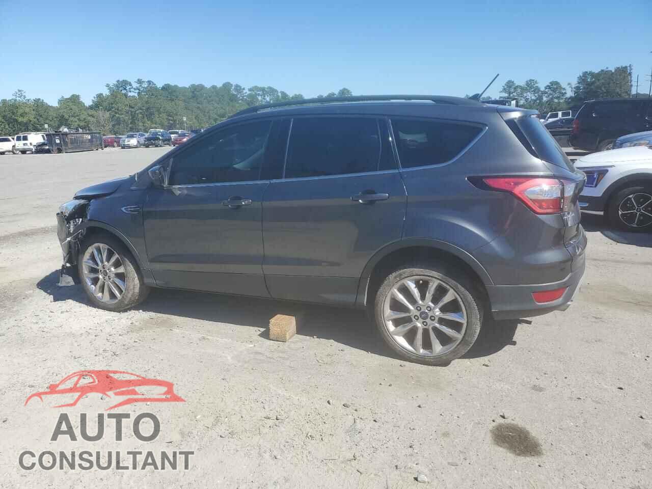 FORD ESCAPE 2018 - 1FMCU0HD6JUB19587