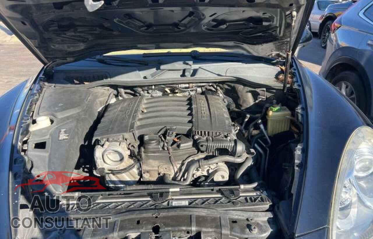 PORSCHE CAYENNE 2012 - WP1AA2A28CLA00164