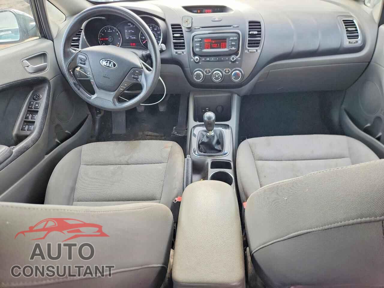 KIA FORTE 2017 - 3KPFK4A74HE049938