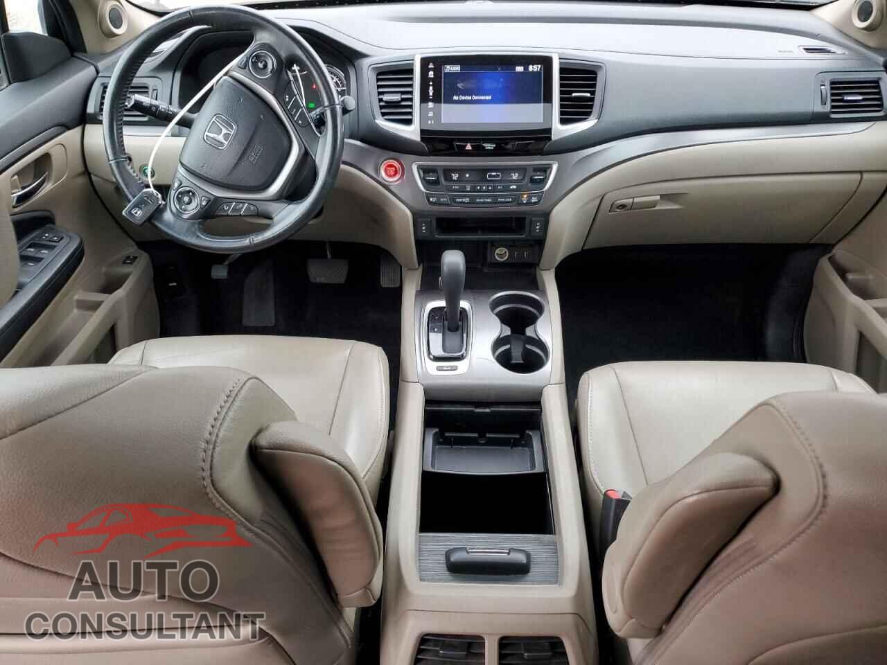 HONDA PILOT 2017 - 5FNYF6H55HB057263