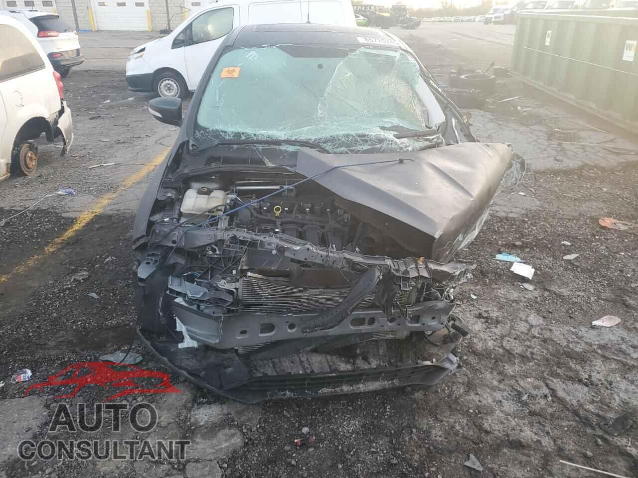 FORD FOCUS 2015 - 1FADP3K28FL218536