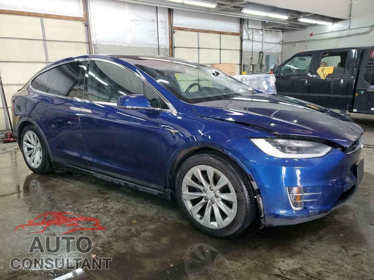 TESLA MODEL X 2017 - 5YJXCBE23HF061237