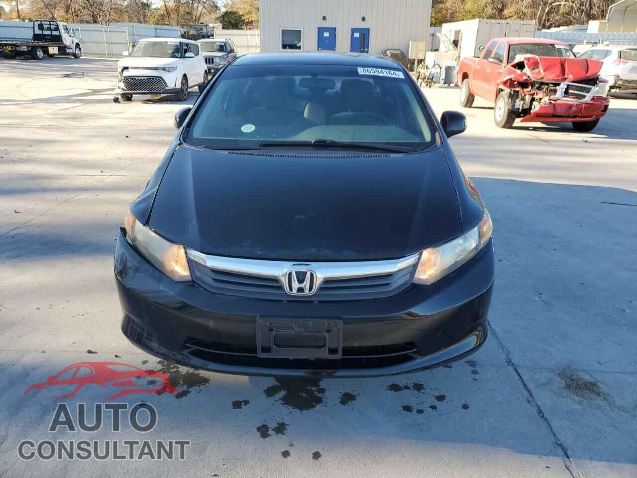 HONDA CIVIC 2012 - 2HGFB2F55CH590068