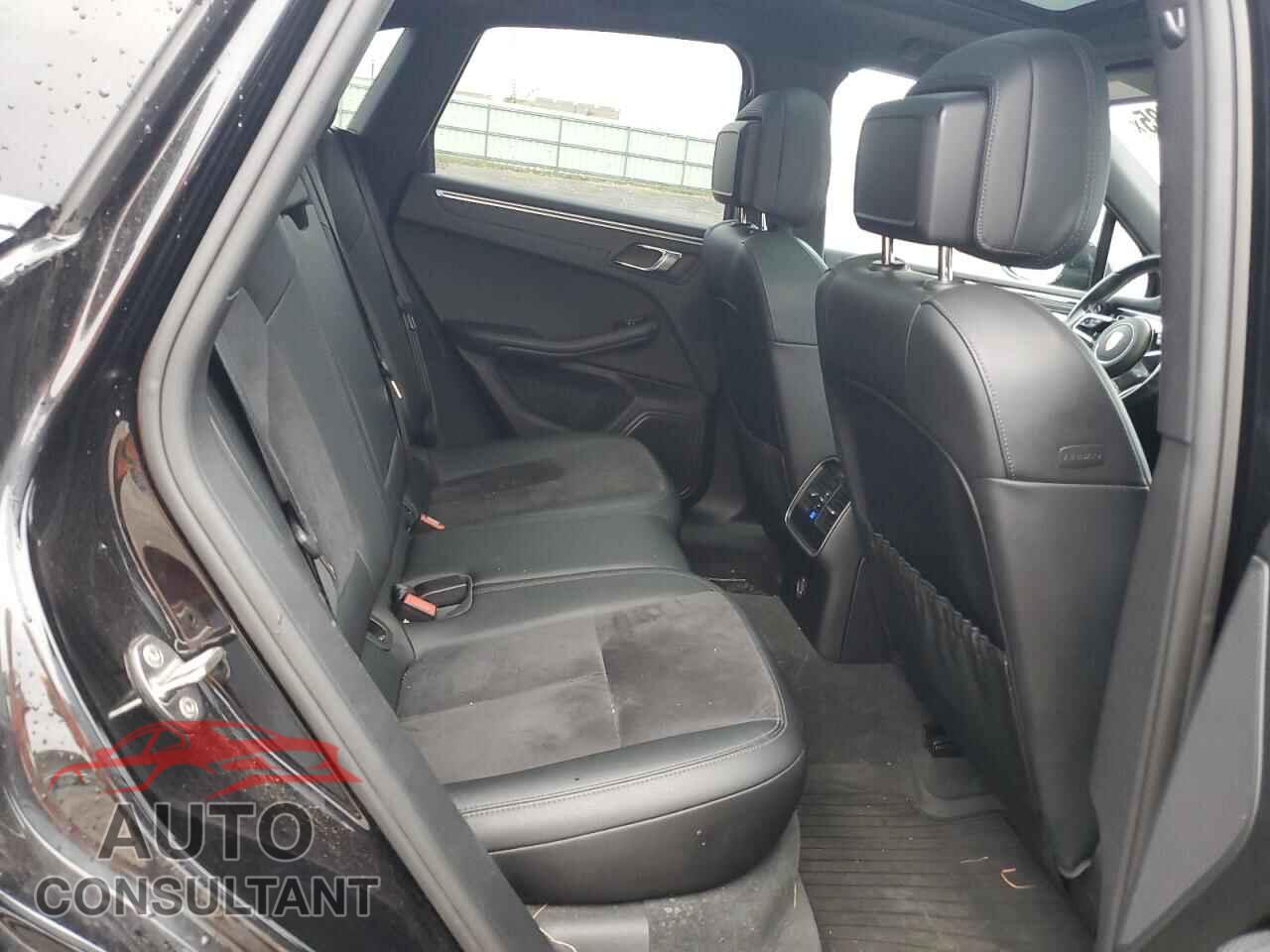 PORSCHE MACAN 2017 - WP1AA2A53HLB01517