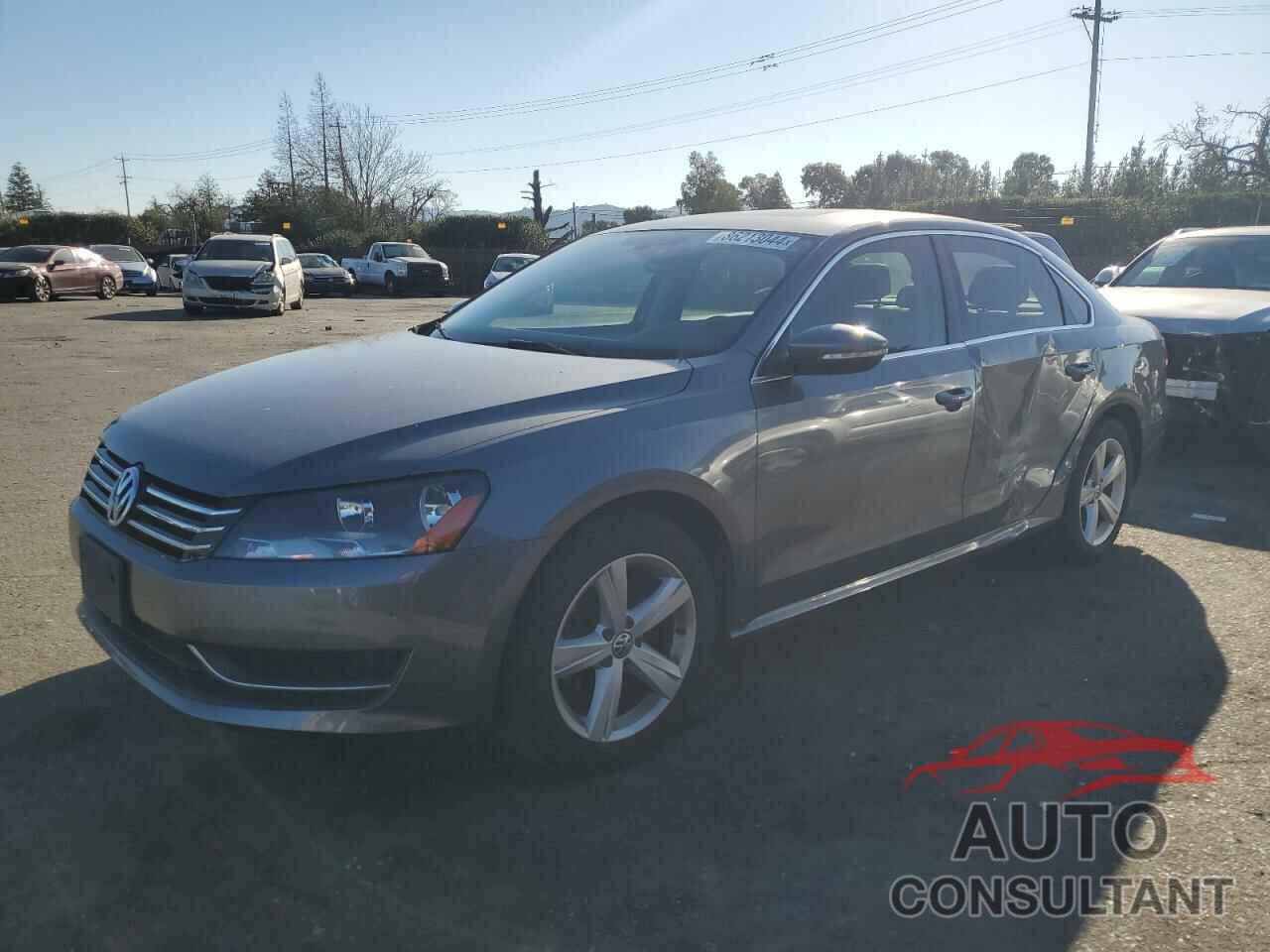 VOLKSWAGEN PASSAT 2012 - 1VWBP7A30CC010971