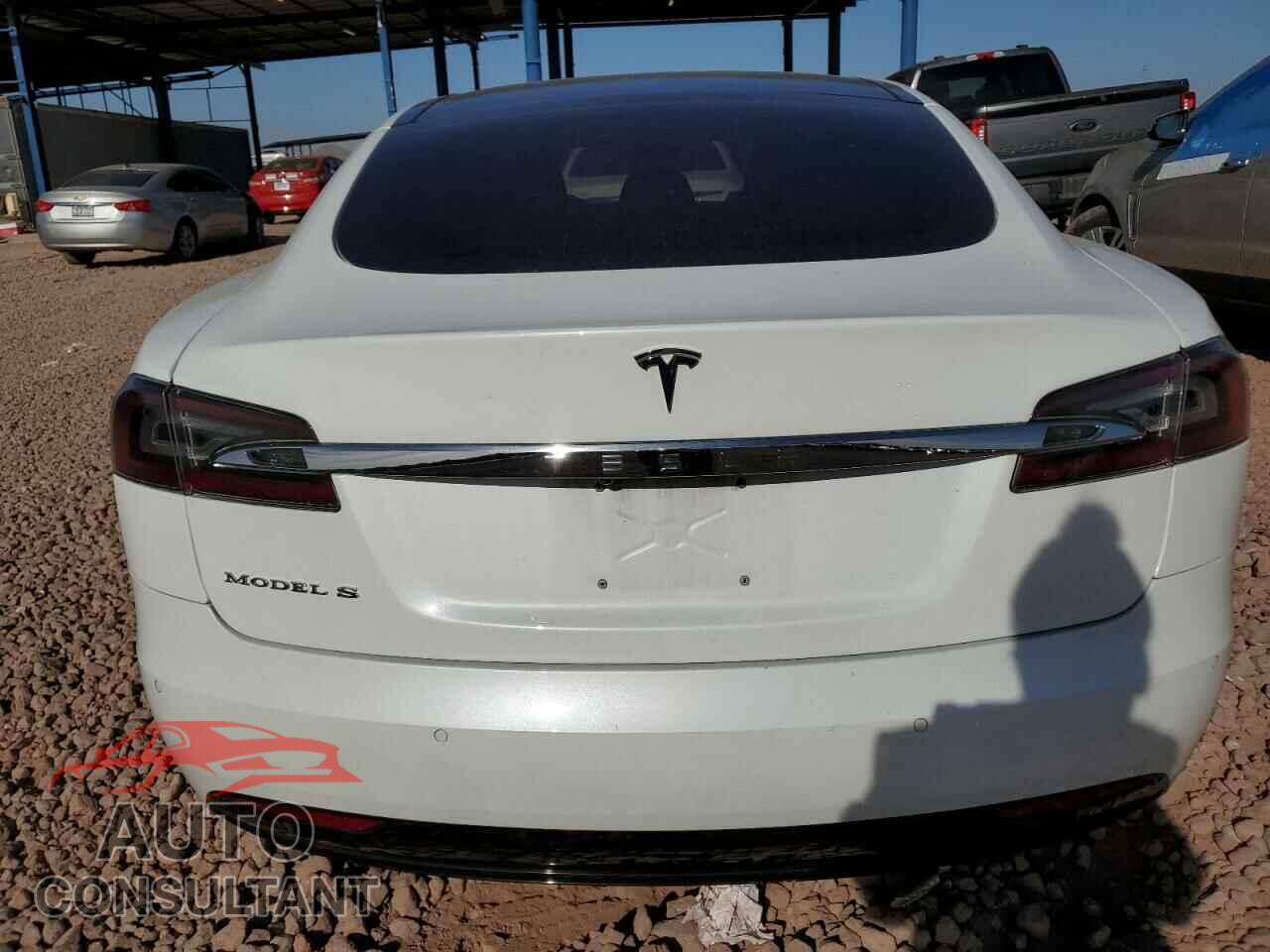 TESLA MODEL S 2016 - 5YJSA1E1XGF157012