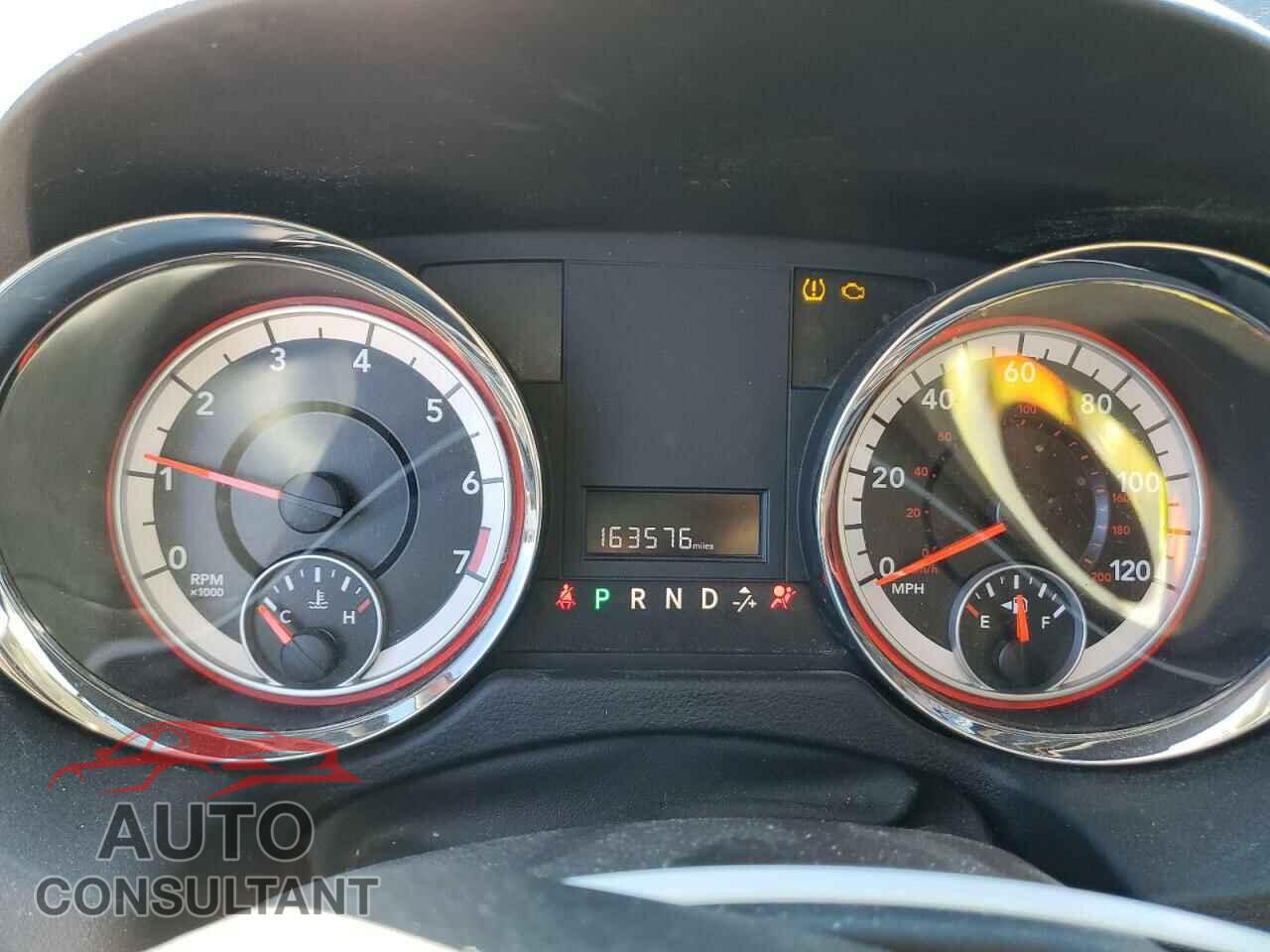 DODGE CARAVAN 2011 - 2D4RN4DG5BR724219
