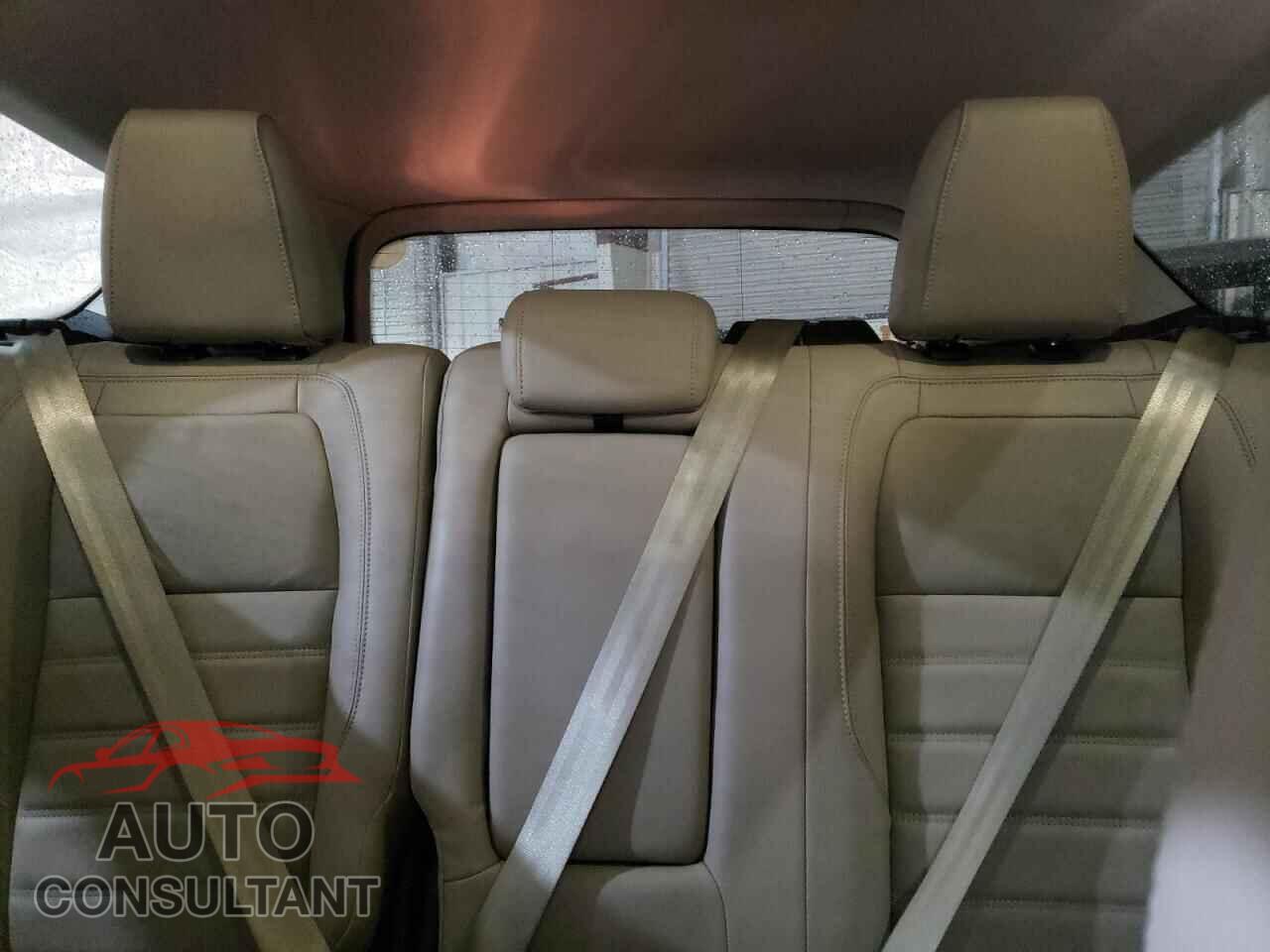 FORD ESCAPE 2017 - 1FMCU9JD1HUB05850