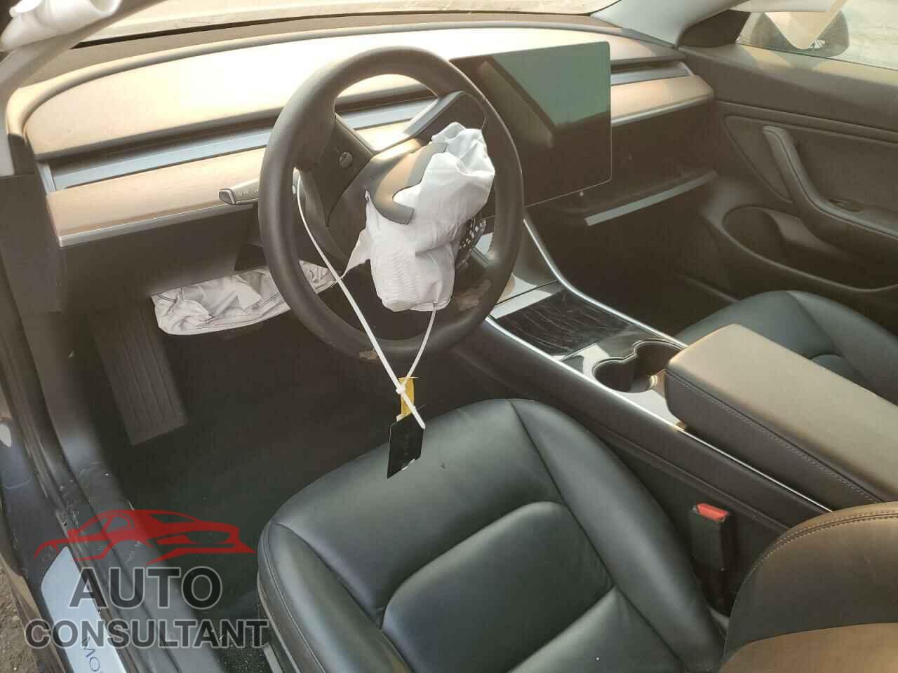 TESLA MODEL 3 2018 - 5YJ3E1EA4JF123762