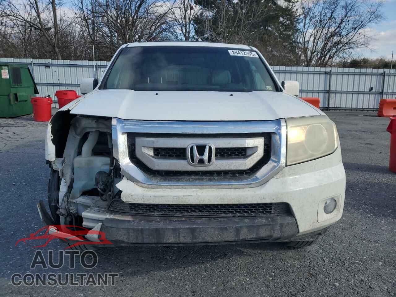HONDA PILOT 2011 - 5FNYF4H44BB030221