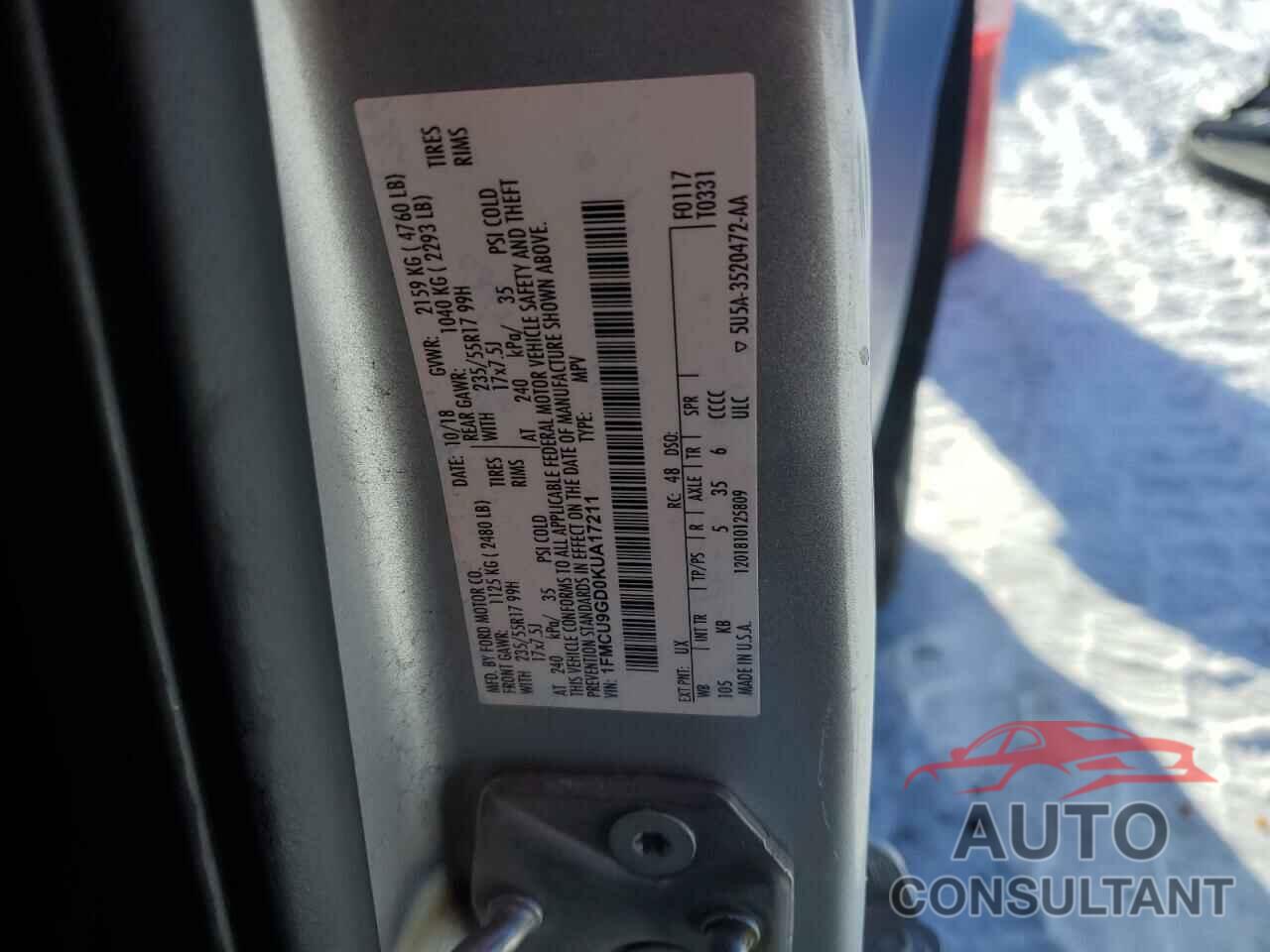 FORD ESCAPE 2019 - 1FMCU9GD0KUA17211