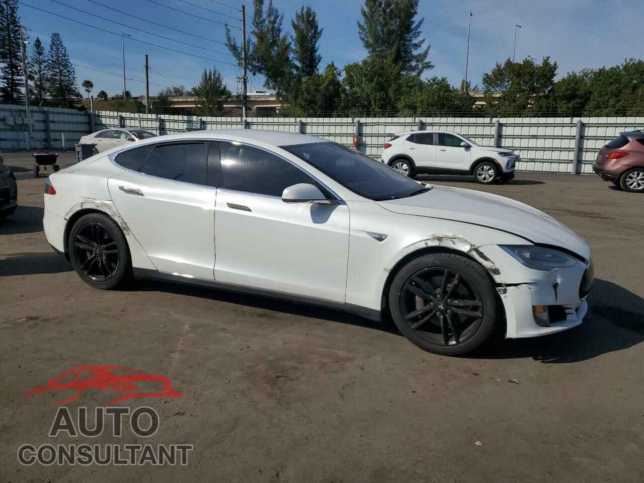 TESLA MODEL S 2015 - 5YJSA1S21FF091803