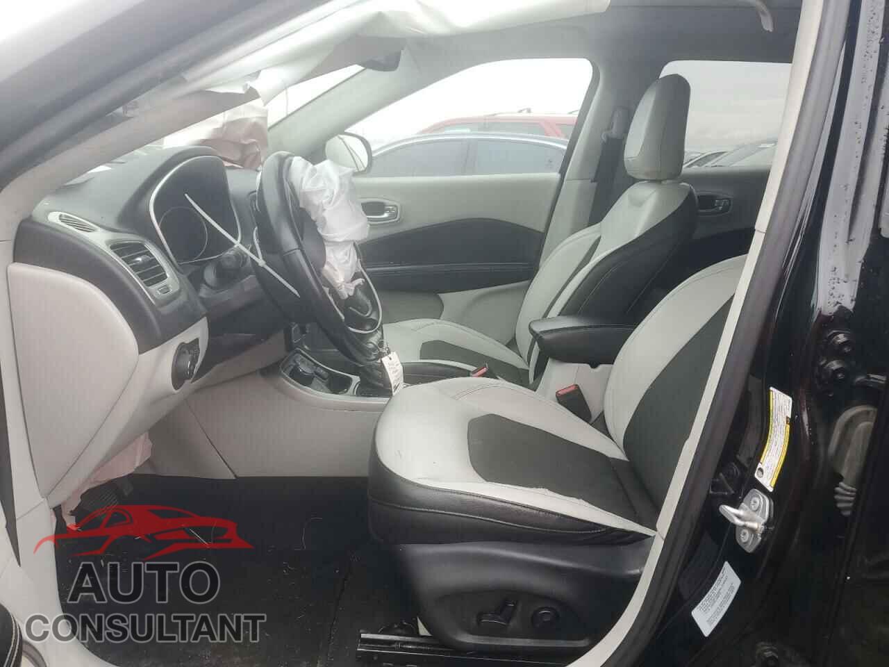 JEEP COMPASS 2018 - 3C4NJDBB3JT137883