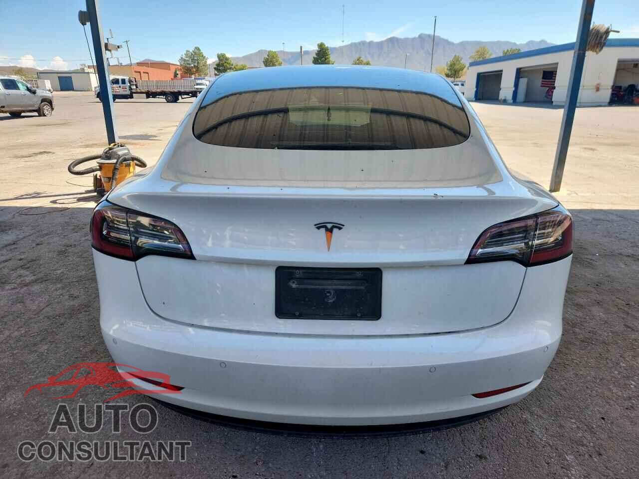 TESLA MODEL 3 2021 - 5YJ3E1EA5MF938945