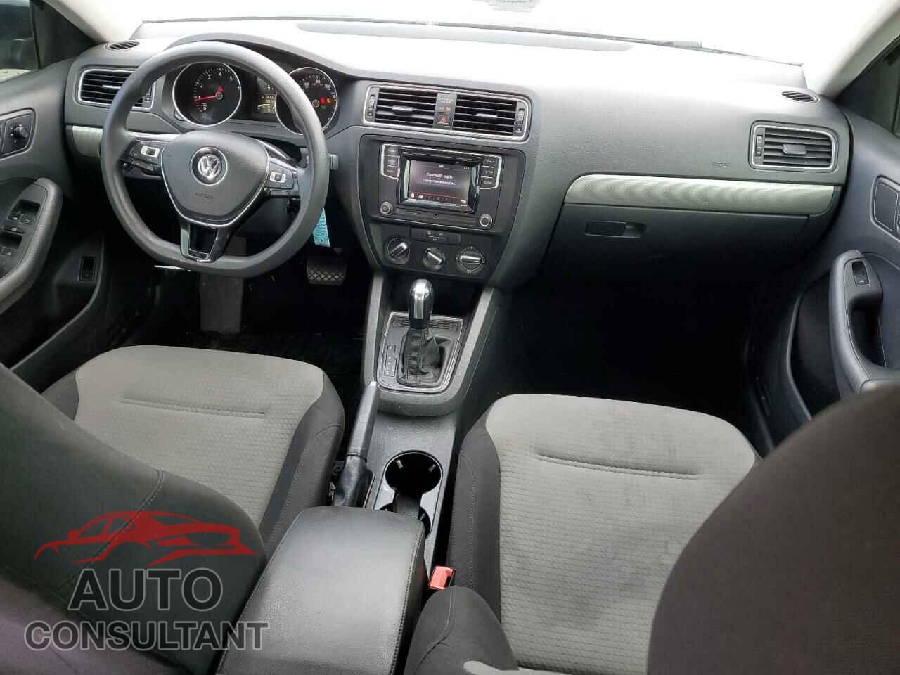 VOLKSWAGEN JETTA 2017 - 3VW2B7AJ6HM367994