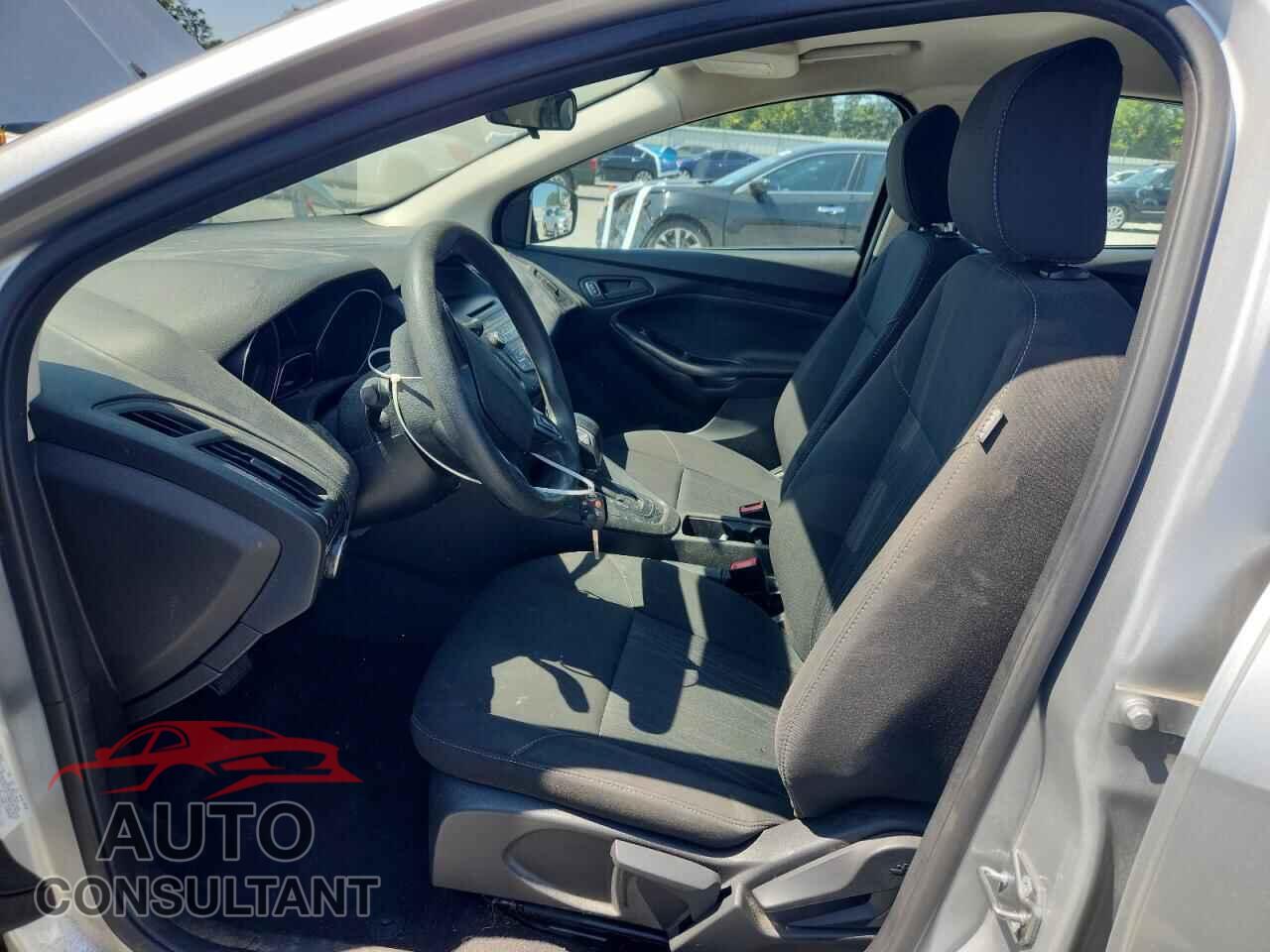 FORD FOCUS 2017 - 1FADP3E22HL297667