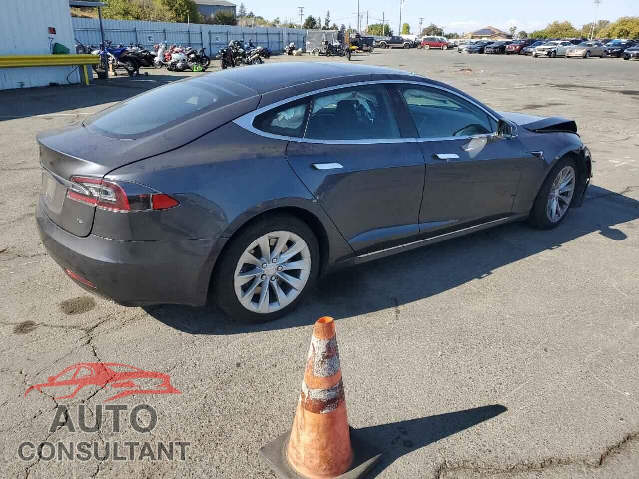 TESLA MODEL S 2017 - 5YJSA1E18HF218567