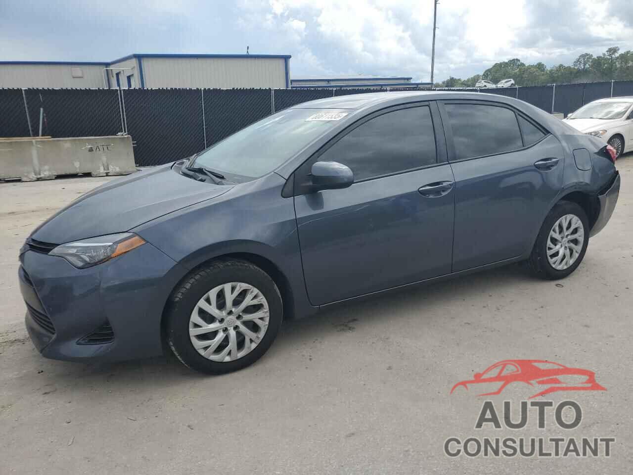 TOYOTA COROLLA 2018 - 5YFBURHE5JP846830
