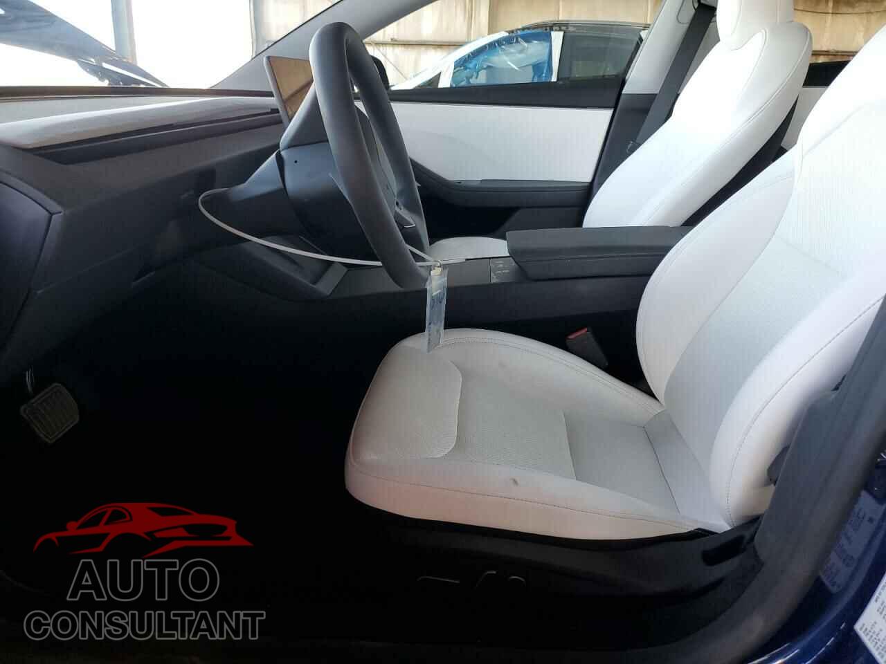 TESLA MODEL 3 2024 - 5YJ3E1EA9RF831243
