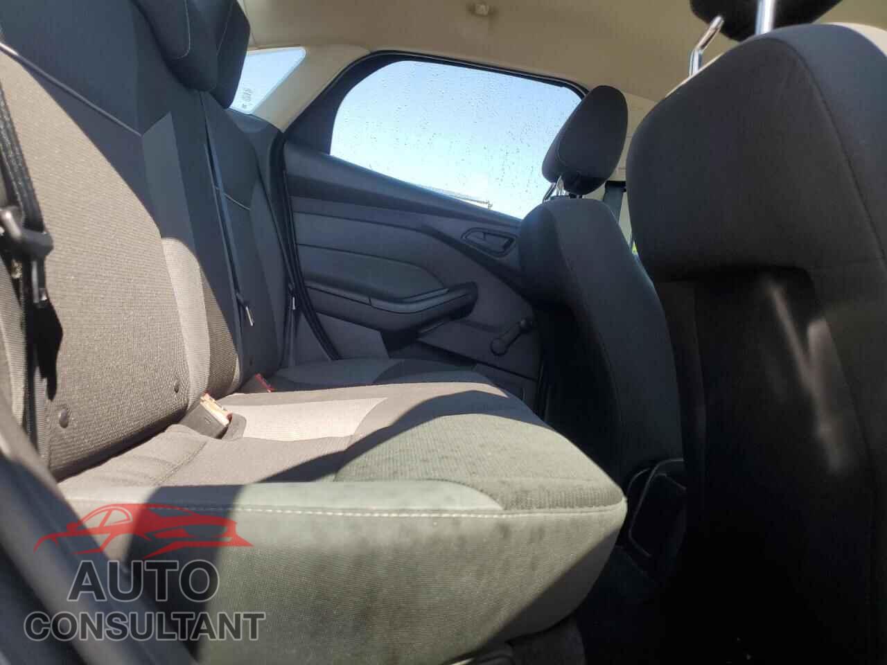 FORD FOCUS 2014 - 1FADP3E29EL262409