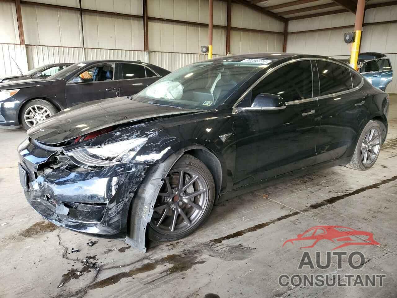 TESLA MODEL 3 2018 - 5YJ3E1EAXJF152375