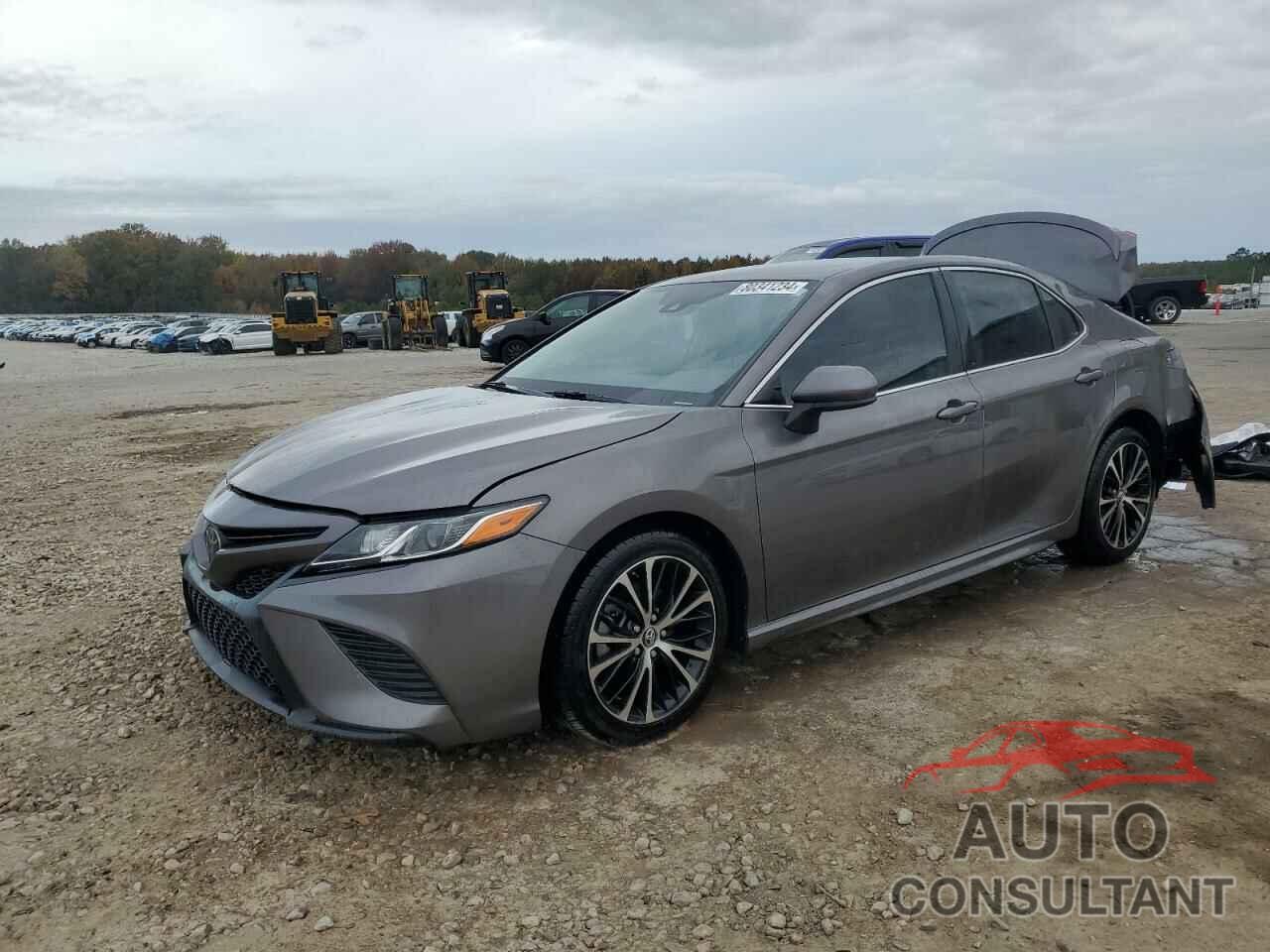 TOYOTA CAMRY 2018 - 4T1B11HK8JU663212