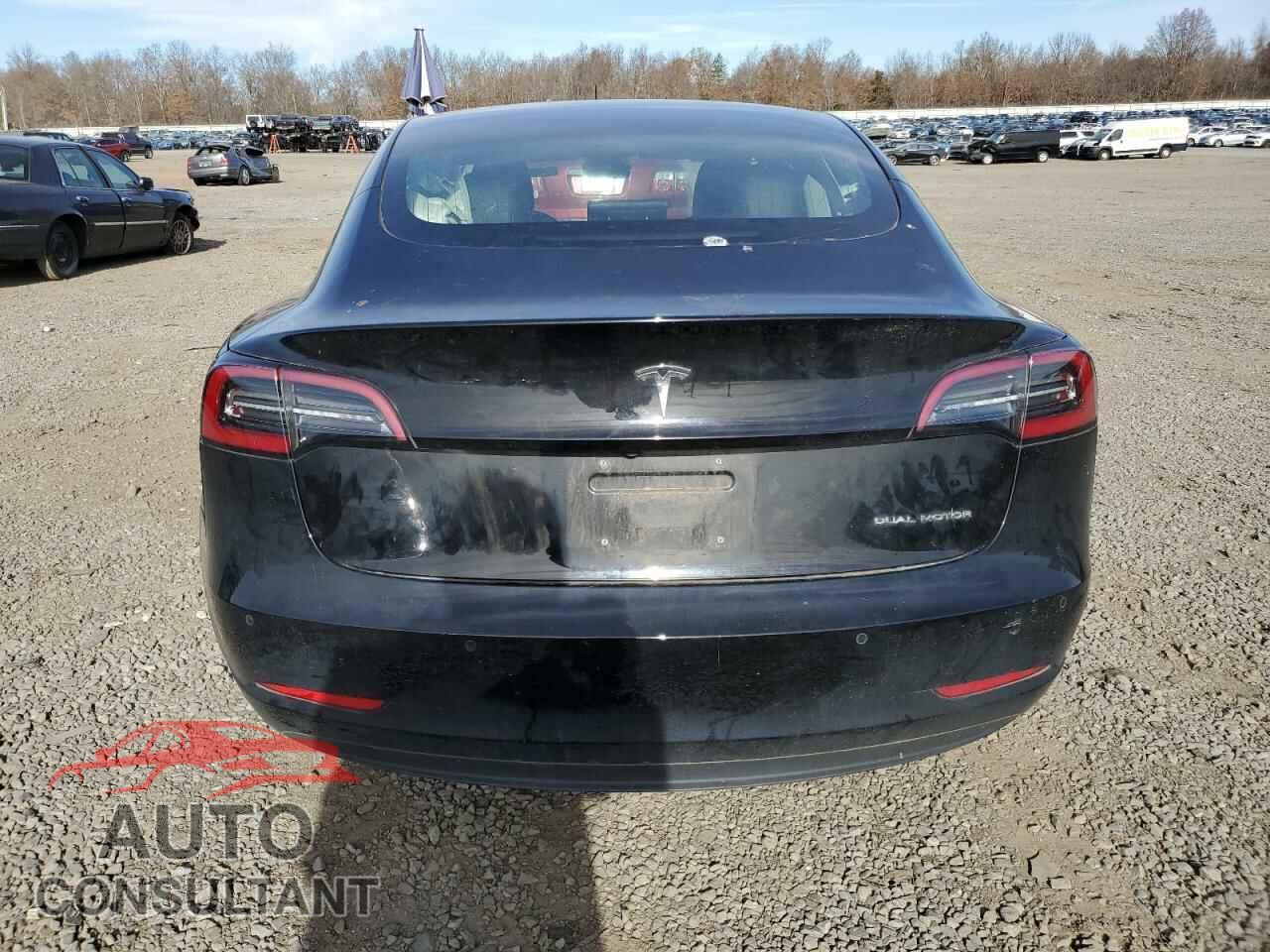 TESLA MODEL 3 2018 - 5YJ3E1EBXJF145211