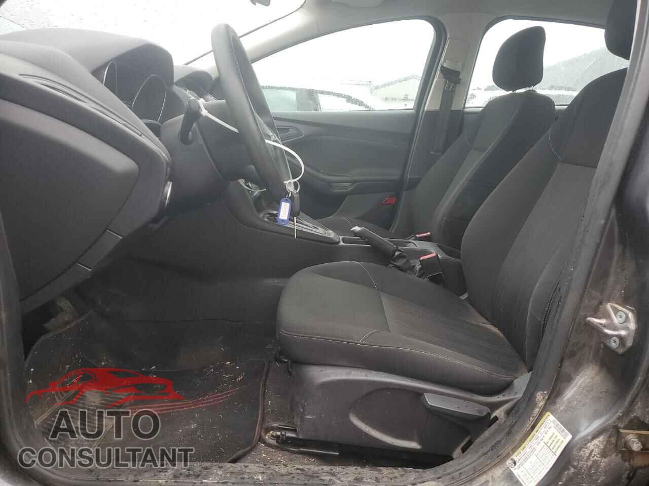 FORD FOCUS 2018 - 1FADP3E2XJL287085