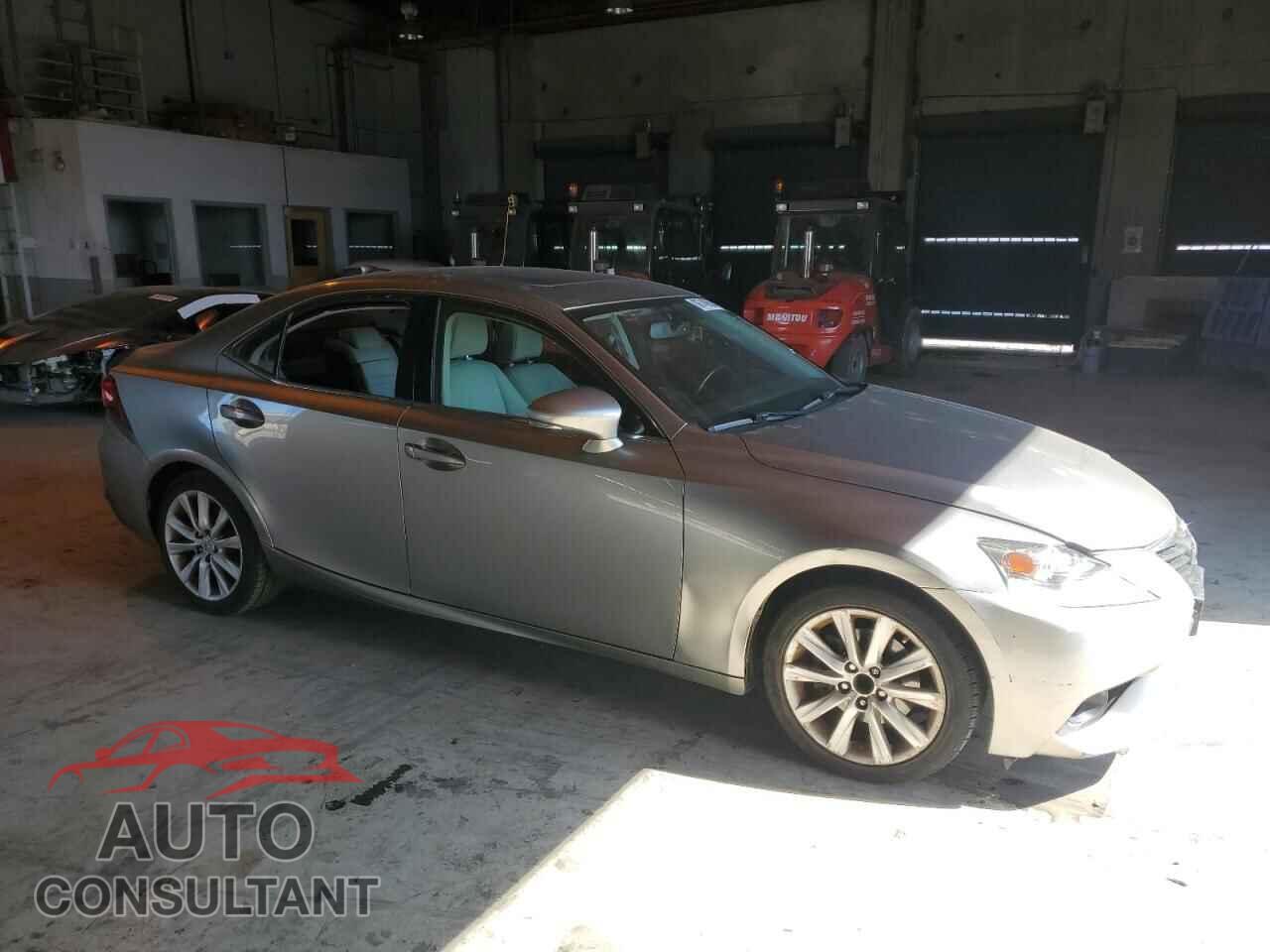 LEXUS IS 2014 - JTHBF1D20E5038121