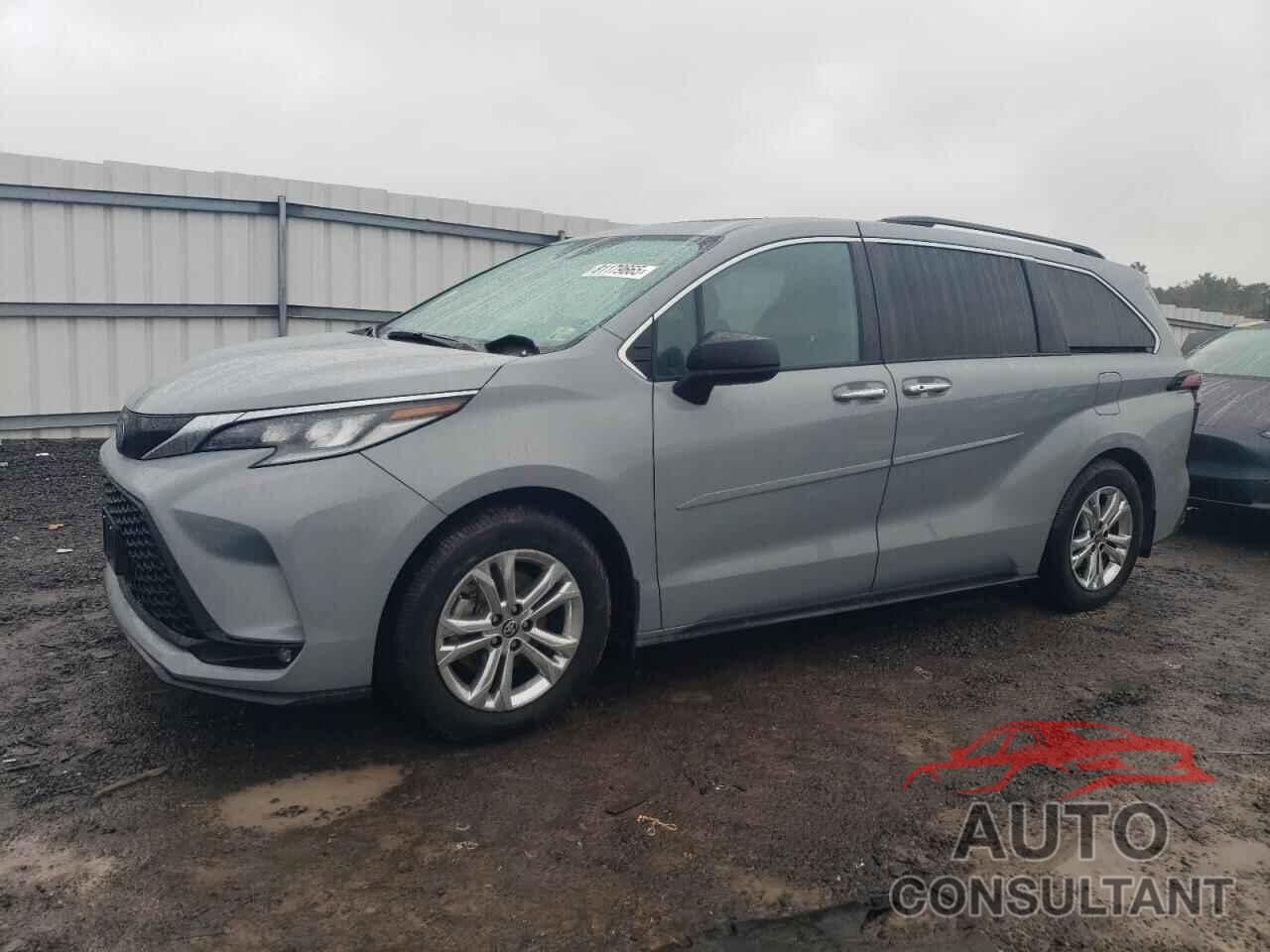 TOYOTA SIENNA 2023 - 5TDDSKFC0PS089892