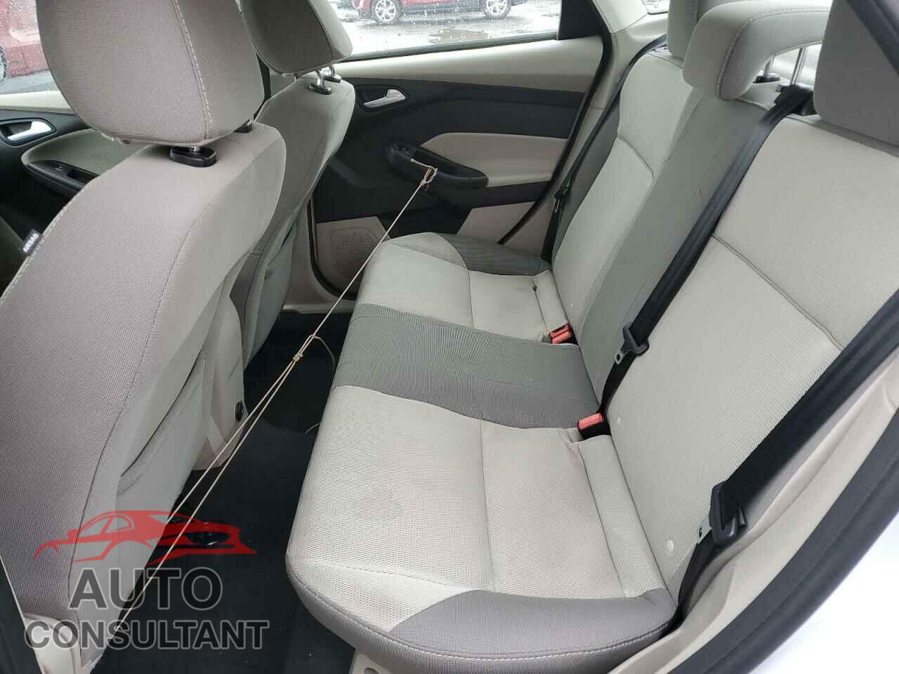 FORD FOCUS 2014 - 1FADP3F25EL454750