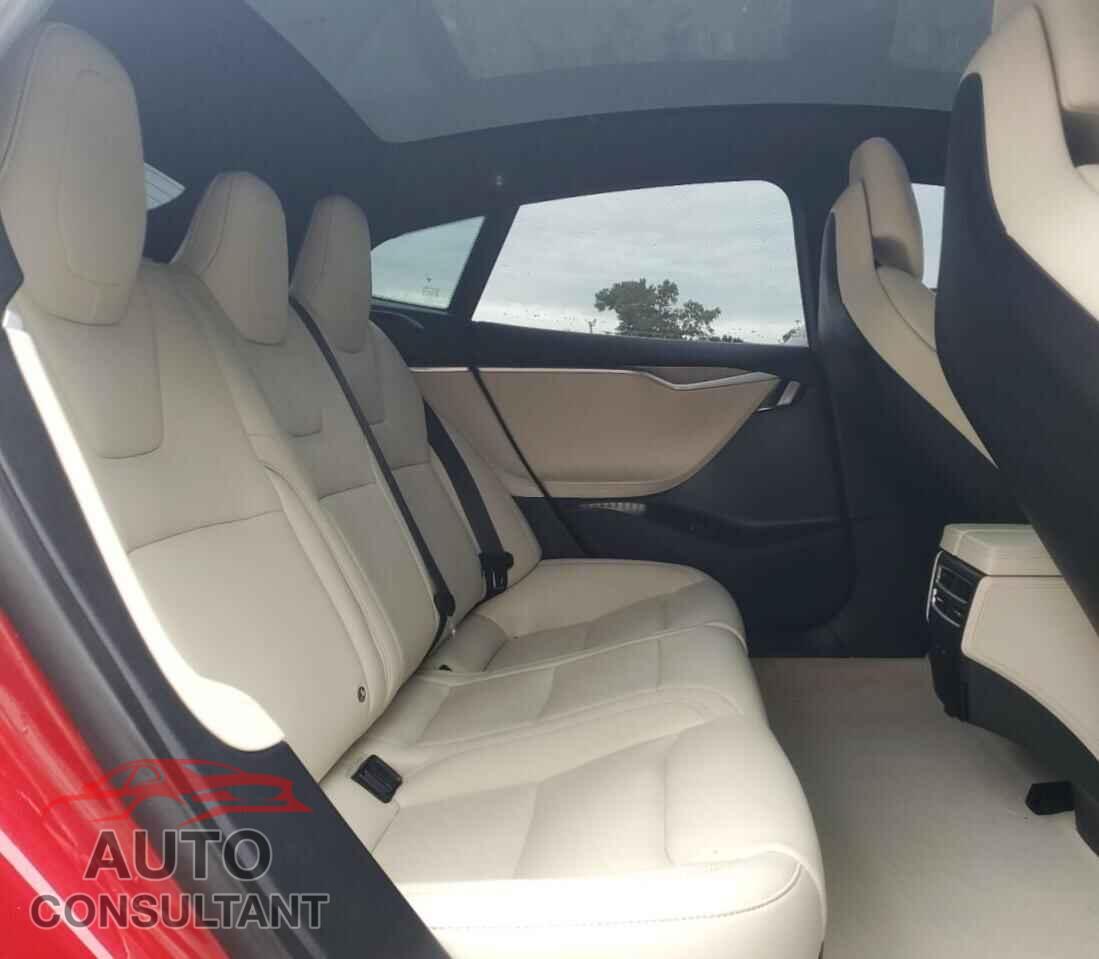 TESLA MODEL S 2017 - 5YJSA1E20HF216756
