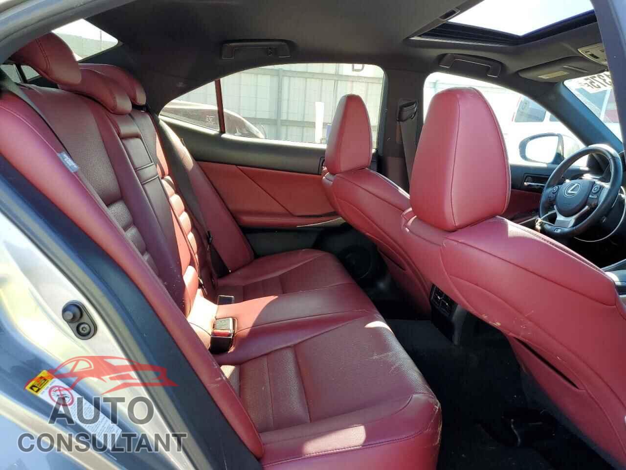 LEXUS IS 2015 - JTHBE1D20F5020237