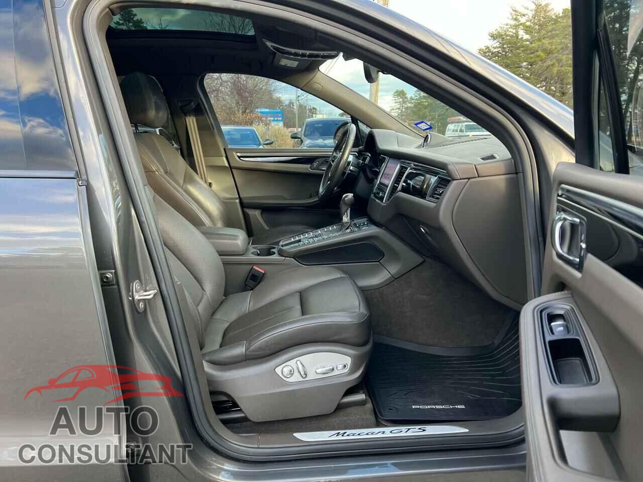 PORSCHE MACAN 2018 - WP1AG2A57JLB60770