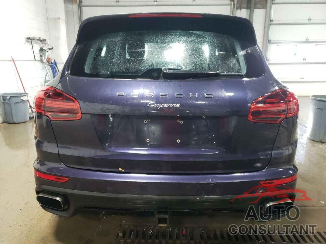 PORSCHE CAYENNE 2017 - WP1AA2A24HKA83184
