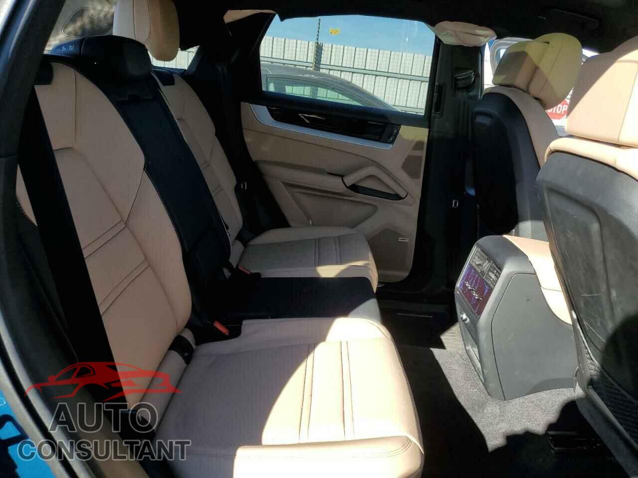 PORSCHE CAYENNE 2024 - WP1AA2AY2RDA06887